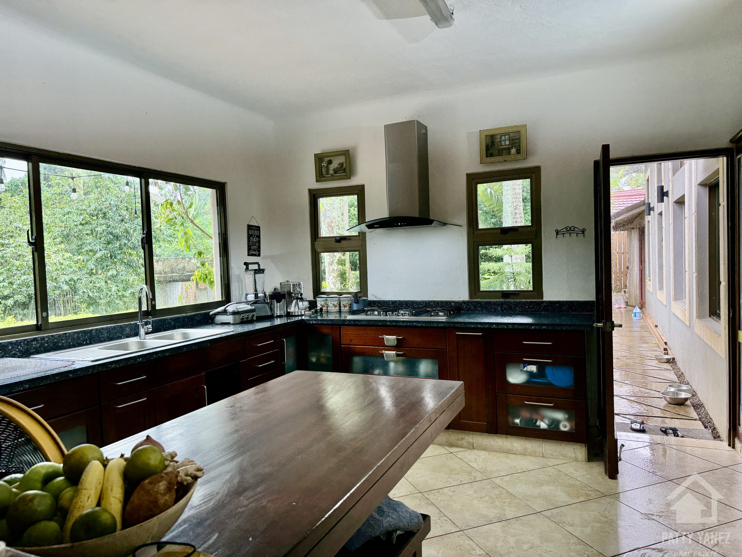 5-Bedroom Villa in a Gated Community by Ocean in Cabarete