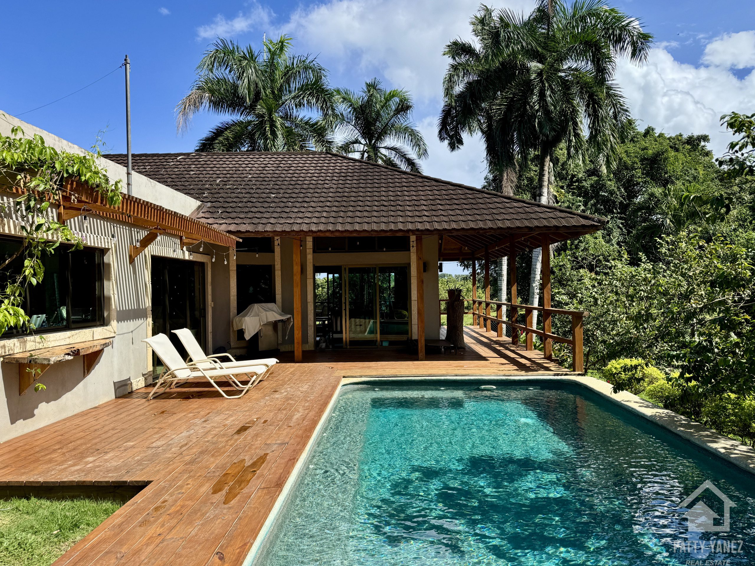 5-Bedroom Villa in a Gated Community by Ocean in Cabarete