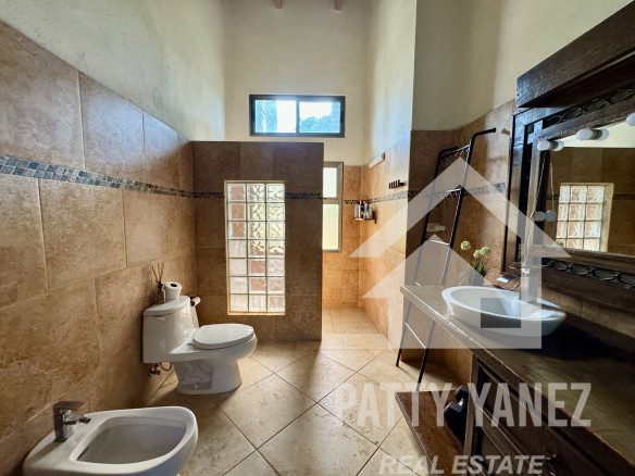 5-Bedroom Villa in a Gated Community by Ocean in Cabarete