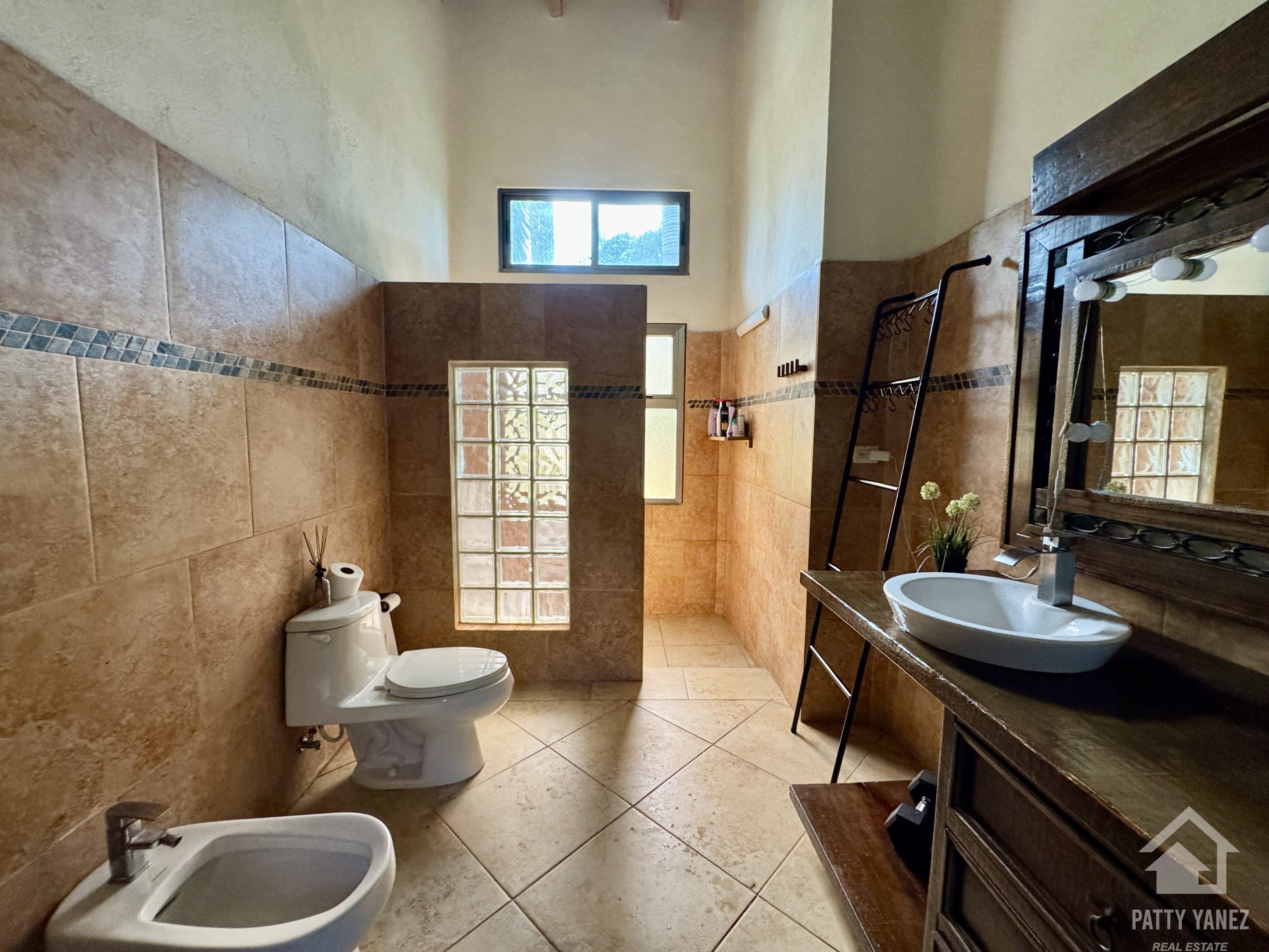 5-Bedroom Villa in a Gated Community by Ocean in Cabarete