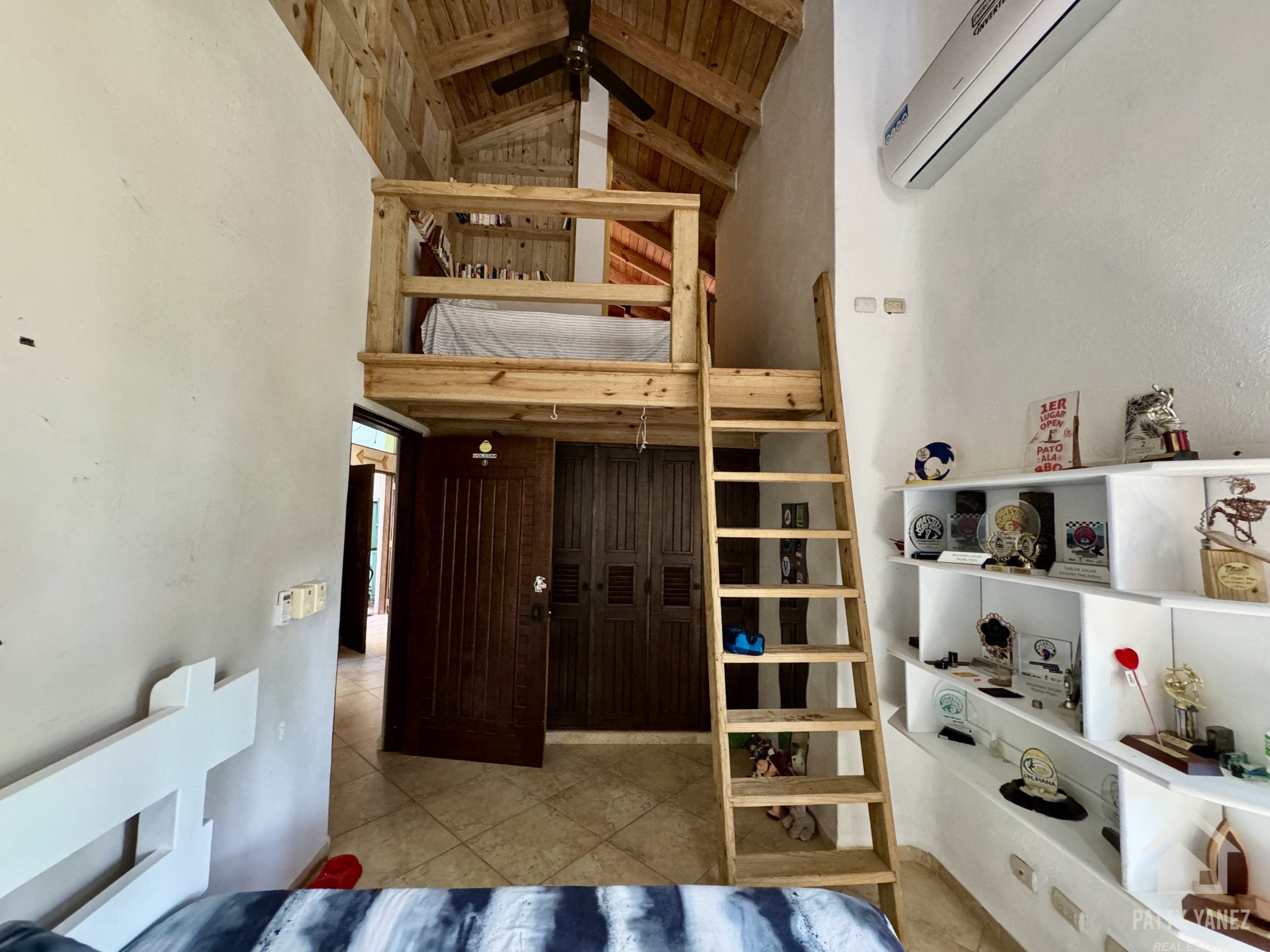 5-Bedroom Villa in a Gated Community by Ocean in Cabarete