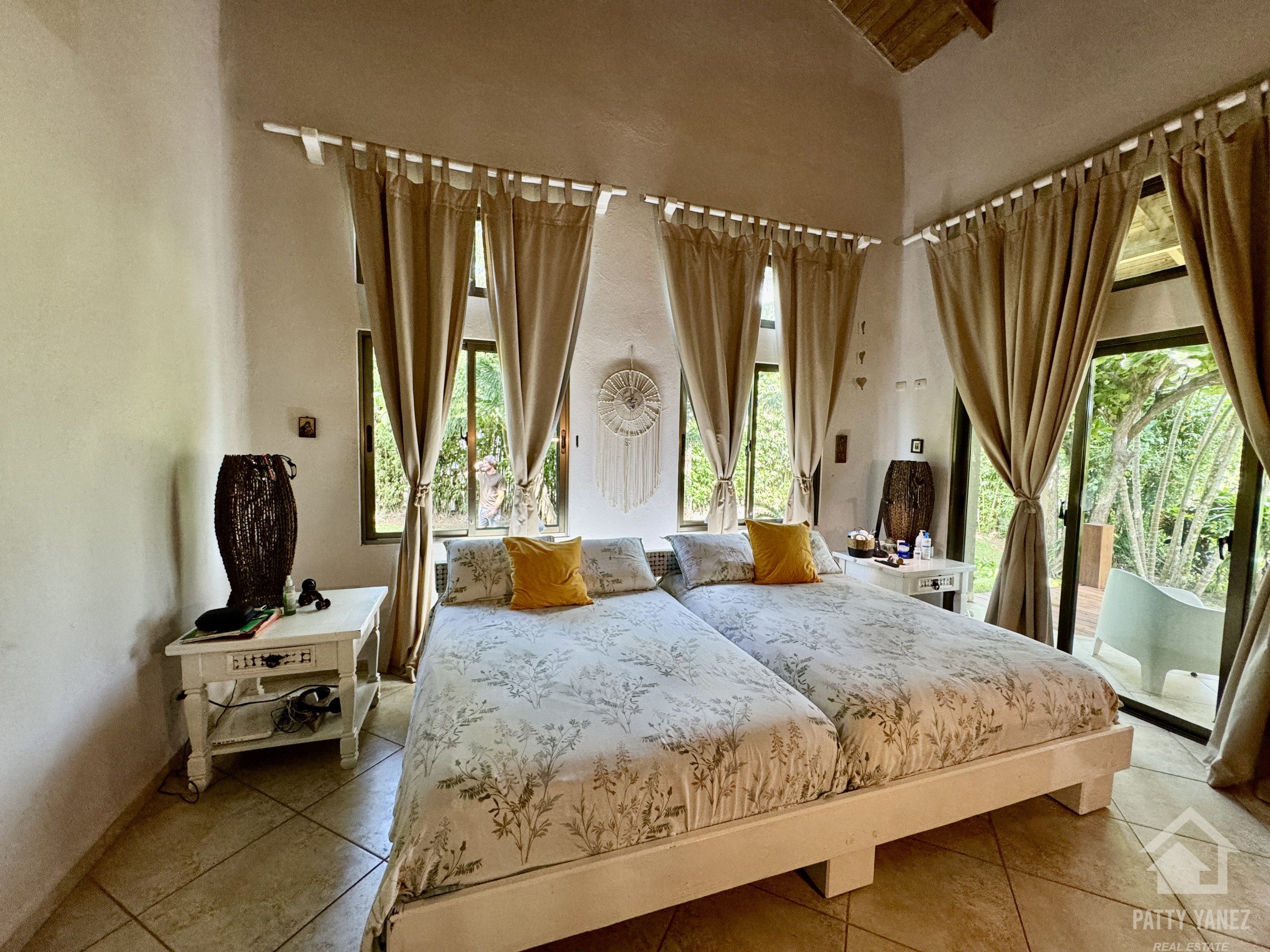 5-Bedroom Villa in a Gated Community by Ocean in Cabarete