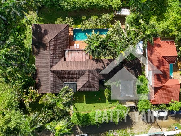 5-Bedroom Villa in a Gated Community by Ocean in Cabarete