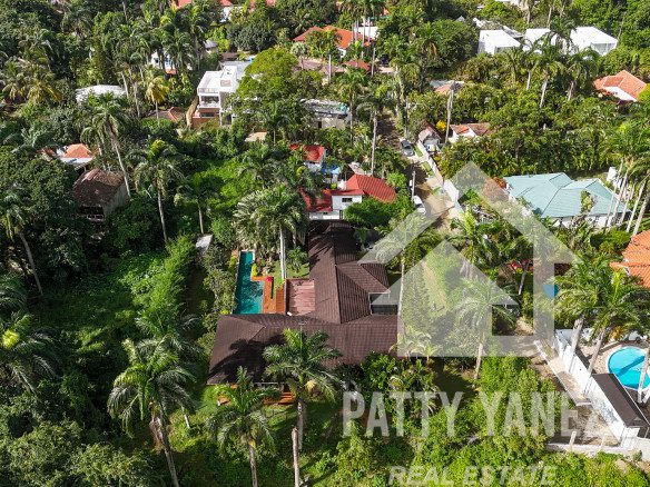 5-Bedroom Villa in a Gated Community by Ocean in Cabarete