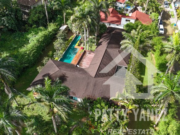 5-Bedroom Villa in a Gated Community by Ocean in Cabarete