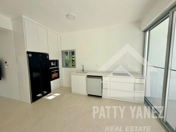 New 2-Bedroom Villa in Beachfront Community