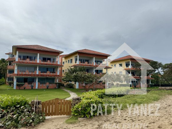 Oceanfront Condo with Sea Views in a Gated Community – Ideal for Living or Investment