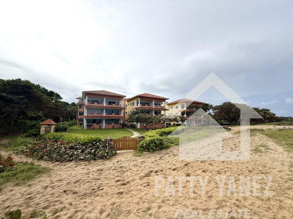 Oceanfront Condo with Sea Views in a Gated Community – Ideal for Living or Investment