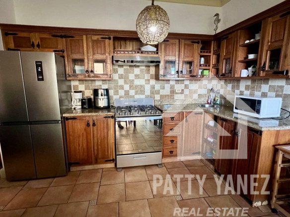 Oceanfront Condo with Sea Views in a Gated Community – Ideal for Living or Investment