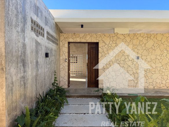 Villa nueva de 3 dormitorios con piscina en Playa Encuentro