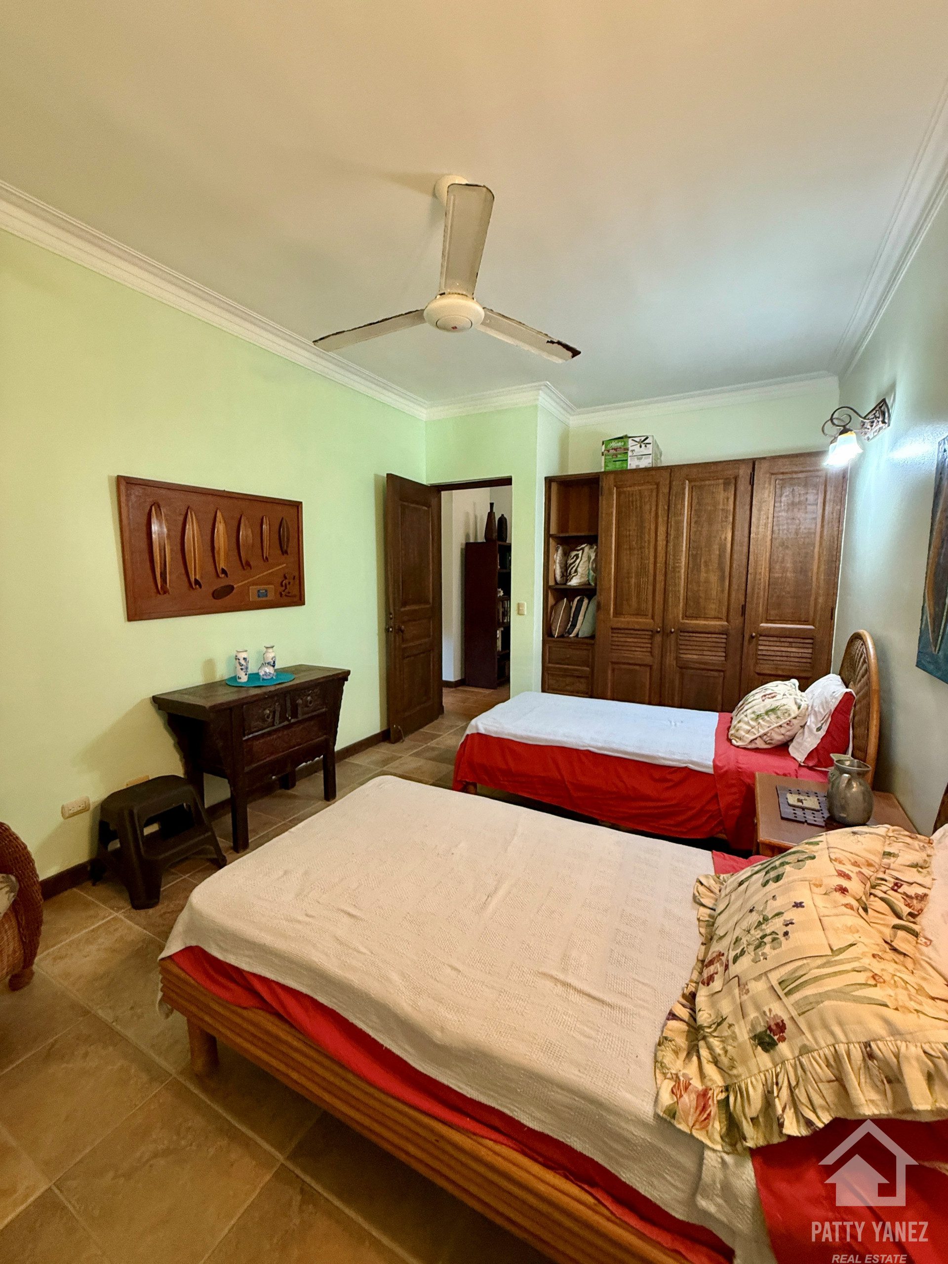 Beachfront 3-Bedroom Condo with Oceanview