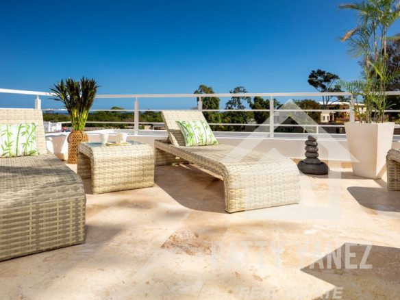 Villa tropical moderna de 3 dormitorios cerca de los centros de Sosúa y Cabarete