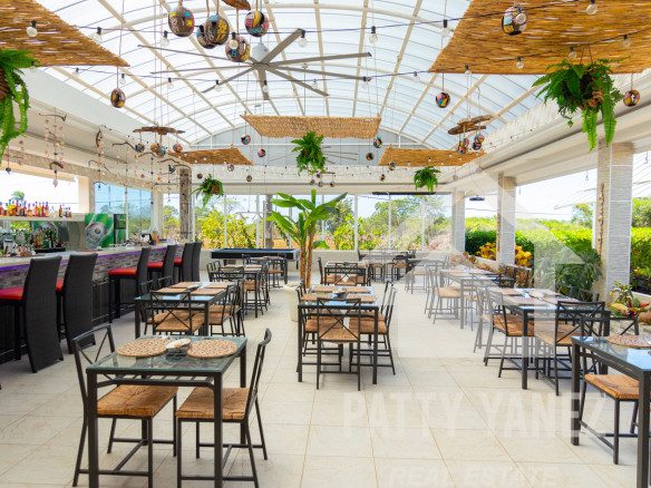 Villa tropical moderna de 3 dormitorios cerca de los centros de Sosúa y Cabarete