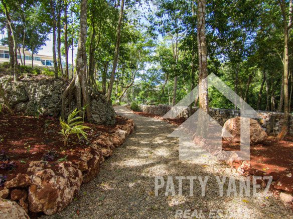 Villa tropical moderna de 3 dormitorios cerca de los centros de Sosúa y Cabarete