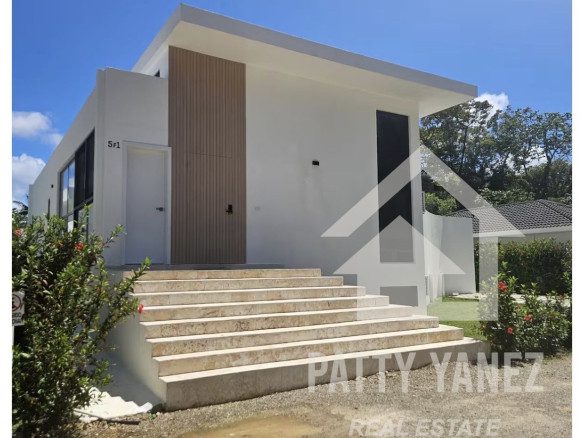 Villa contemporánea de 3 dormitorios con piscina y dos zonas de estar – Cabarete