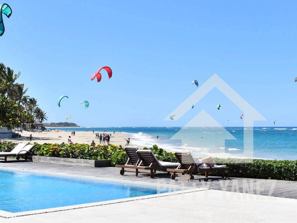 Condominio de lujo frente al mar en Kite Beach: 2 recámaras y amplia terraza