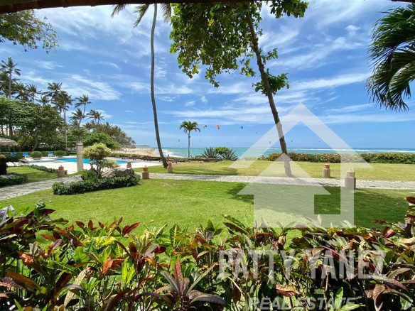 Condominio de lujo frente al mar en Kite Beach: 2 recámaras y amplia terraza