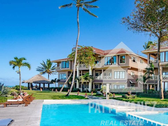 Condominio de lujo frente al mar en Kite Beach: 2 recámaras y amplia terraza