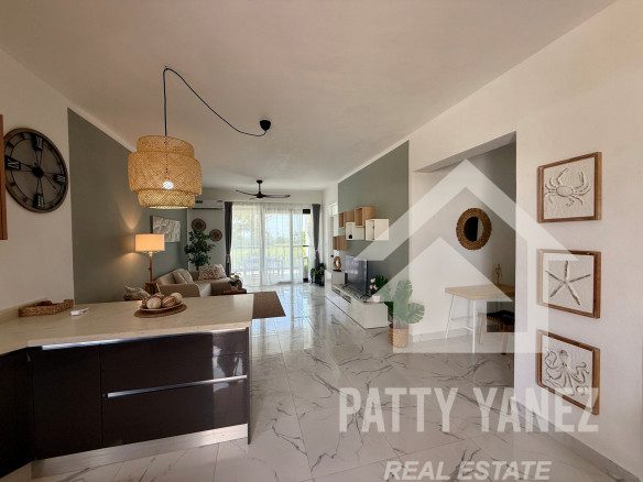 2-Bedroom Modern Condo Short Walk to Playa Encuentro, Cabarete