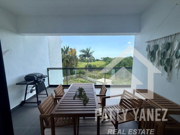 2-Bedroom Modern Condo Short Walk to Playa Encuentro, Cabarete