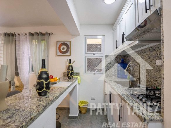 Departamento de 1 recámara con patio trasero privado y jacuzzi, a unos pasos de la playa de Cabarete