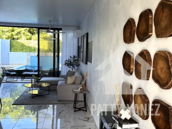 Turnkey 4-Bedroom Townhouse with Private Pool in Perla Marina