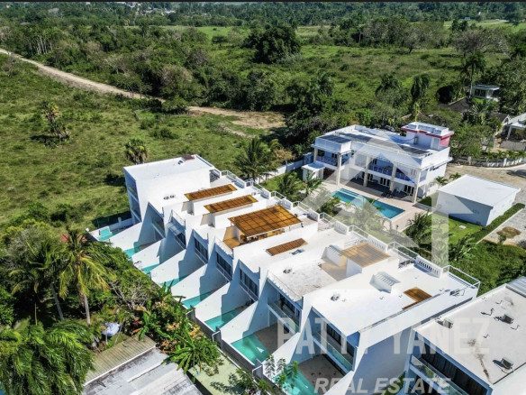 Turnkey 4-Bedroom Townhouse with Private Pool in Perla Marina