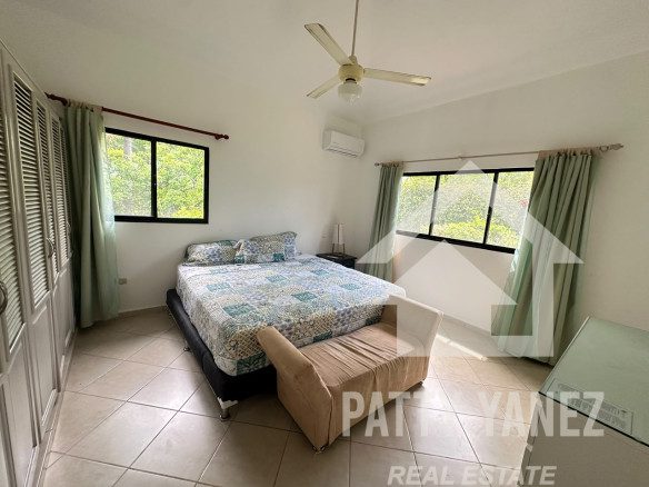 Villa amueblada de 3 dormitorios con piscina privada cerca de las playas de Sosúa