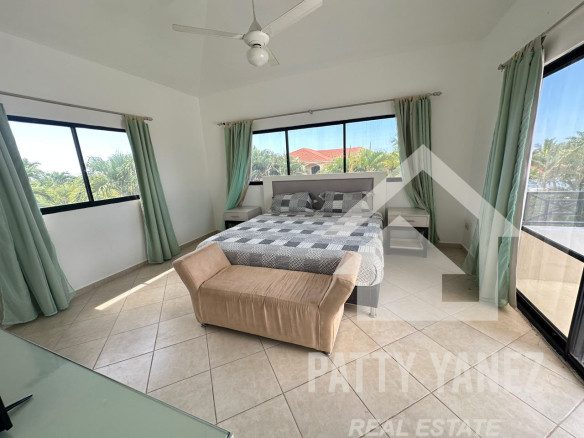 Villa amueblada de 3 dormitorios con piscina privada cerca de las playas de Sosúa