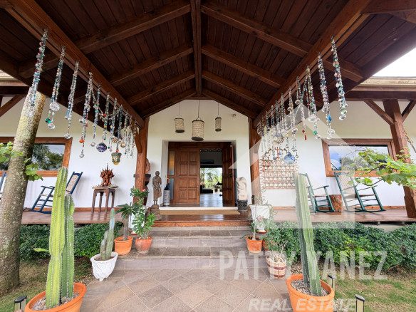 5-Bedroom Villa in Las Terrenas, Samaná with Panoramic View