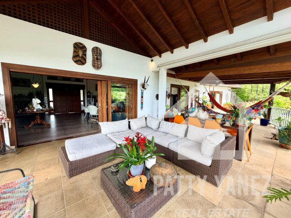 5-Bedroom Villa in Las Terrenas, Samaná with Panoramic View