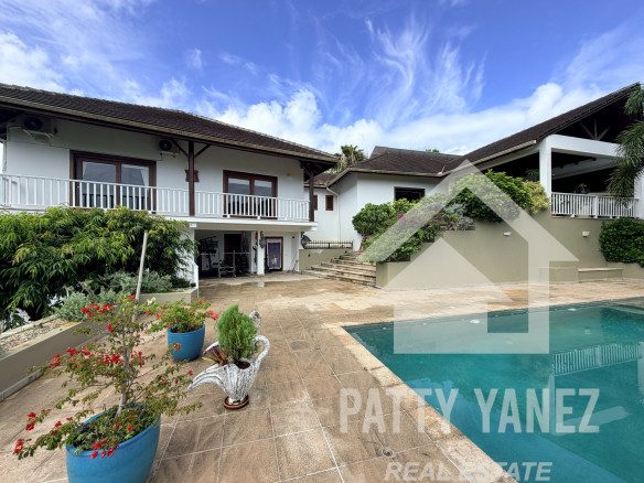 5-Bedroom Villa in Las Terrenas, Samaná with Panoramic View
