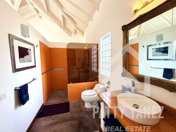 5-Bedroom Villa in Las Terrenas, Samaná with Panoramic View
