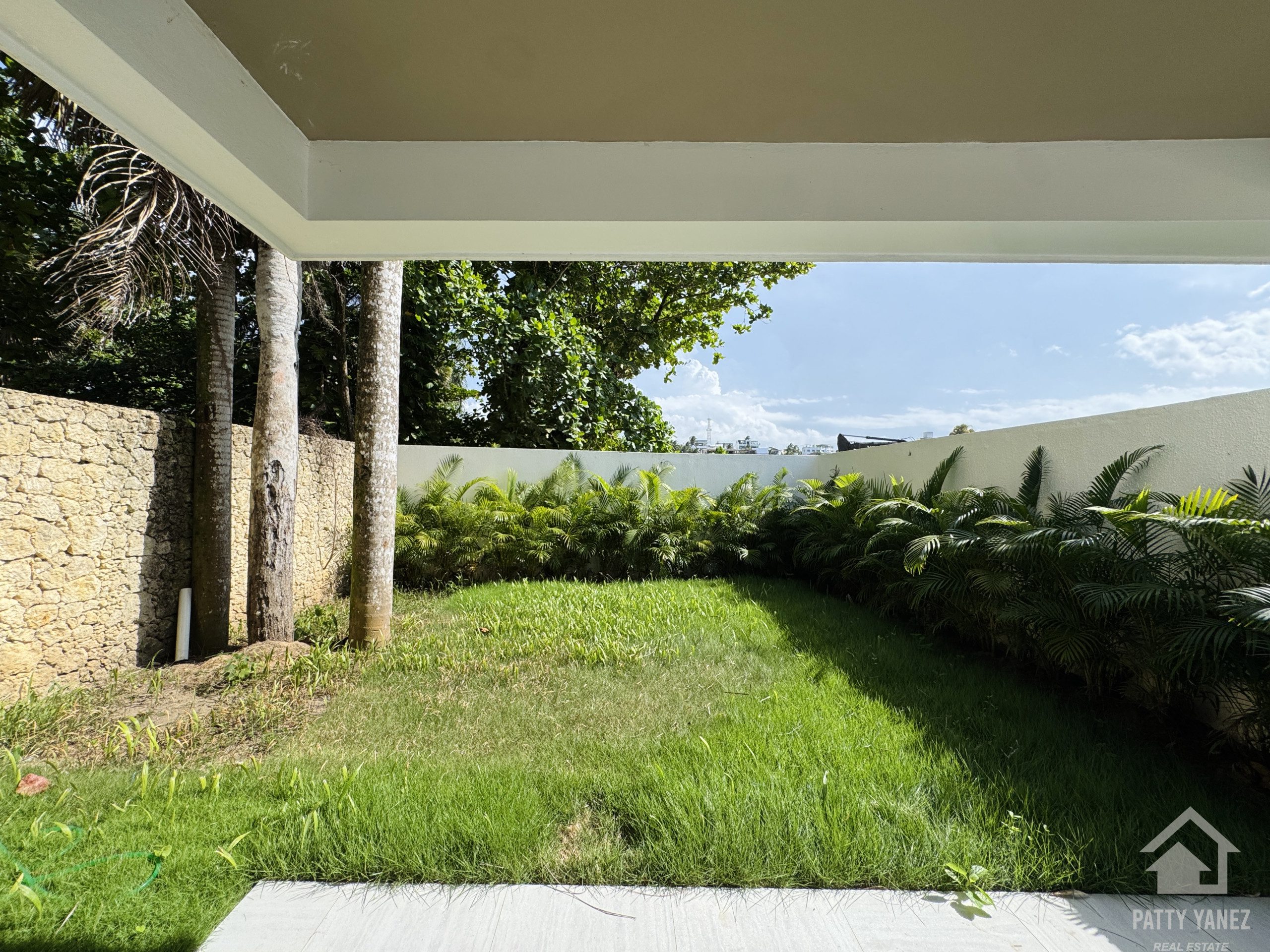 Contemporary One-Bedroom Condo Near Playa Encuentro, Cabarete