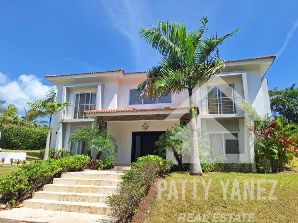 Modern Caribbean Villa with 4 Bedrooms and Private Pool