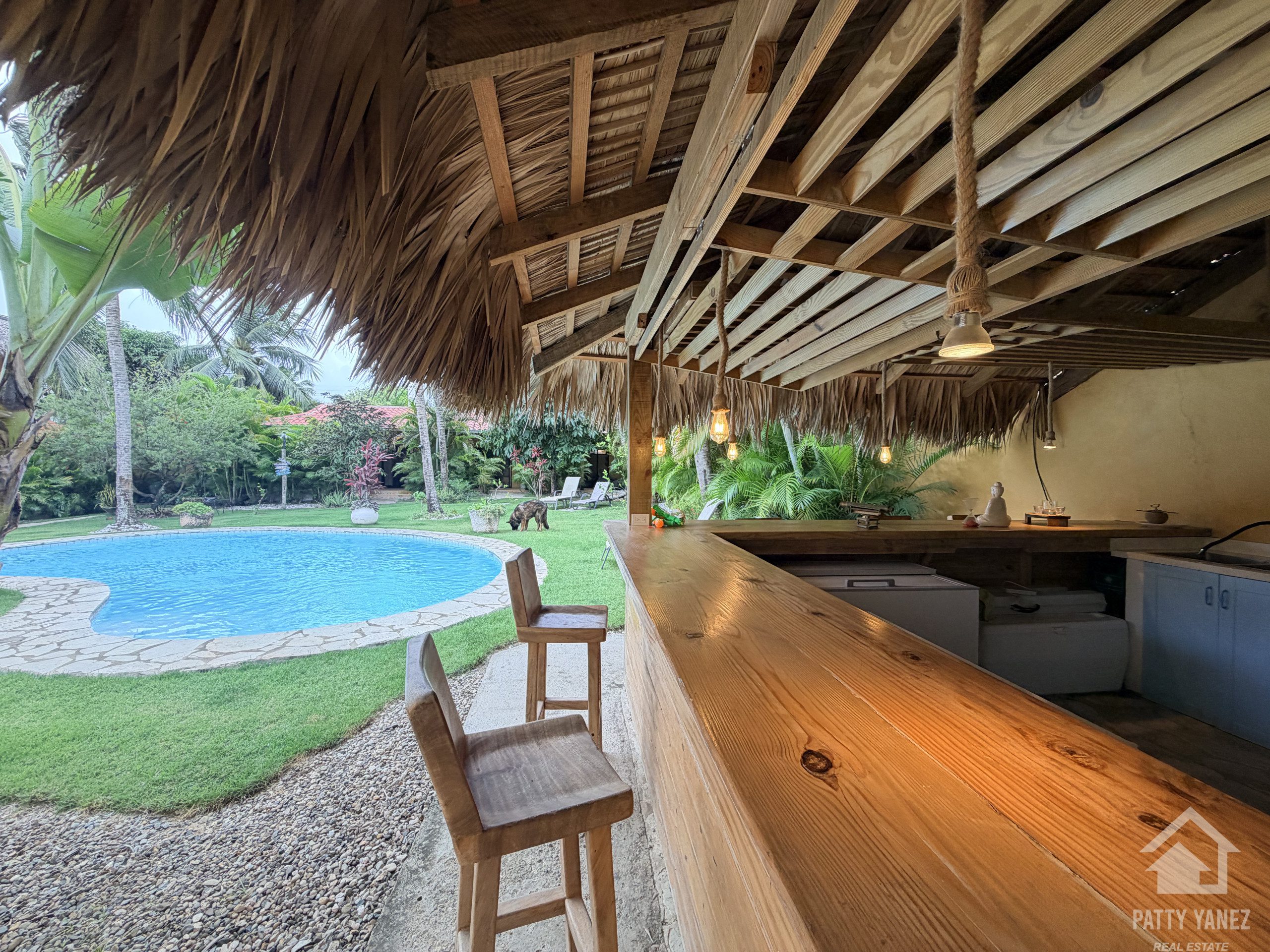 Hotel boutique en venta en Playa Encuentro con 9 suites, piscina y ático