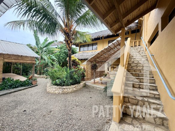 Hotel boutique en venta en Playa Encuentro con 9 suites, piscina y ático