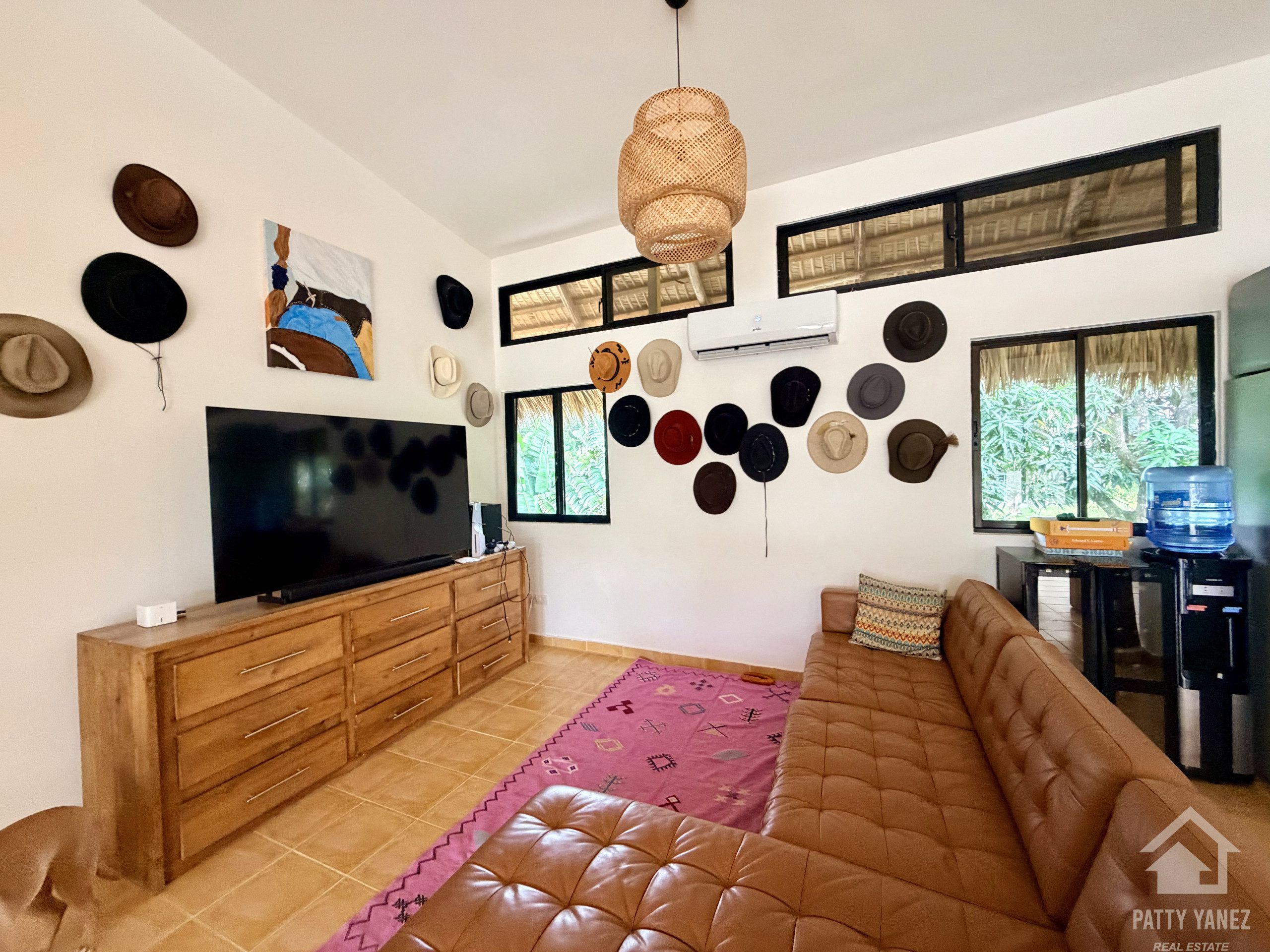 Hotel boutique en venta en Playa Encuentro con 9 suites, piscina y ático