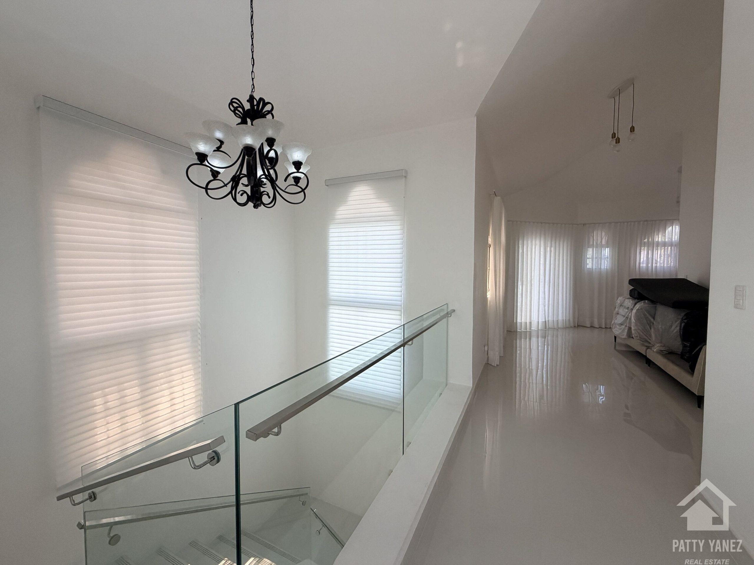 Villa de 5 recámaras con jardín privado y piscina