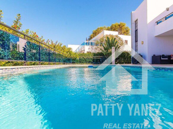 Spacious 4-Bedroom Villa in Sosúa Gated Community