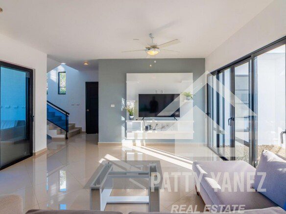 Spacious 4-Bedroom Villa in Sosúa Gated Community