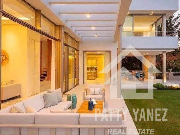 Modern 4-Bedroom Pre-Construction Villa, Walk to Beach