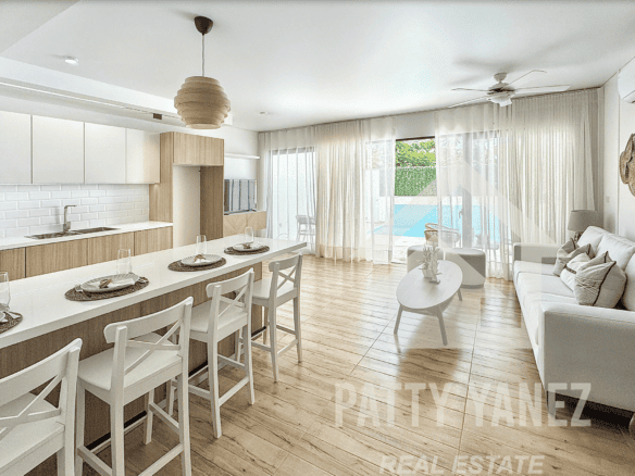 Beautifully Furnished 3-Bedroom Townhouse in Perla Marina close to the Beach