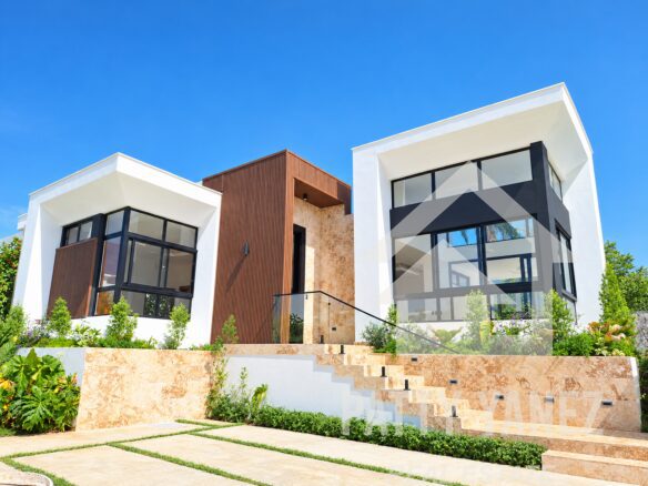 Turnkey Modern 3-Bedroom Villa Close to Beach