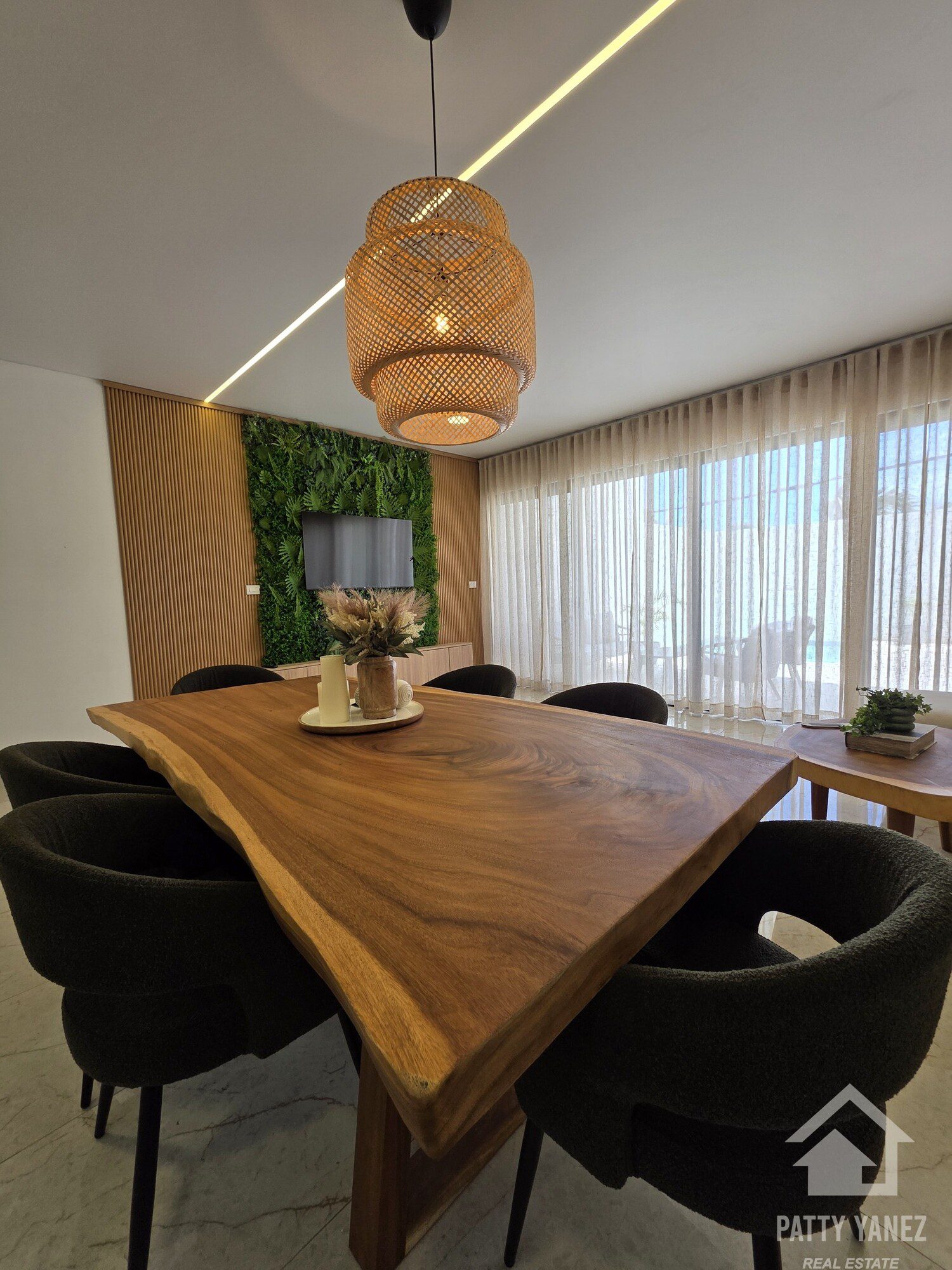 3-Bedroom Townhouse in Sosúa – Walking Distance to the Beach