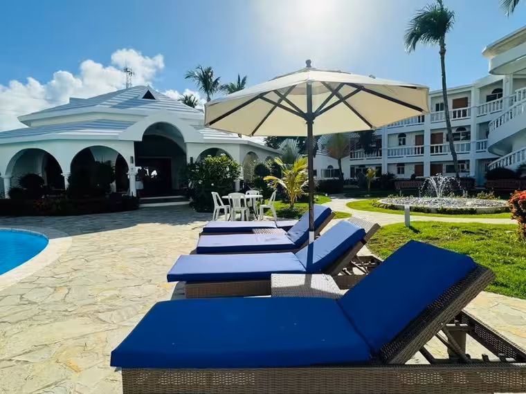 FOR SALE: STYLISH APARTMENT NEAR ENCUENTRO BEACH