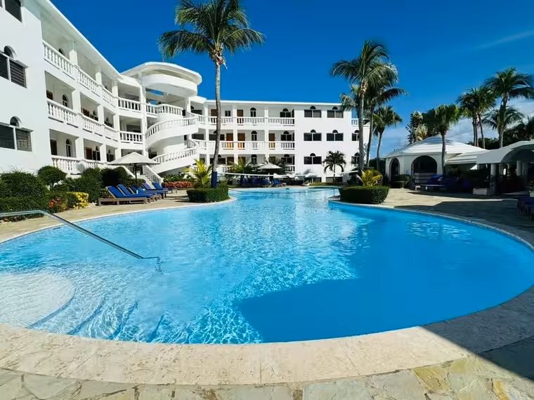 1 FOR SALE: STYLISH APARTMENT NEAR ENCUENTRO BEACH