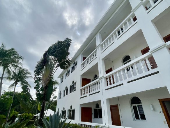 FOR SALE: STYLISH APARTMENT NEAR ENCUENTRO BEACH