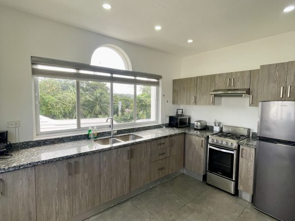 FOR SALE: STYLISH APARTMENT NEAR ENCUENTRO BEACH