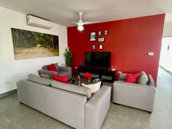 FOR SALE: STYLISH APARTMENT NEAR ENCUENTRO BEACH